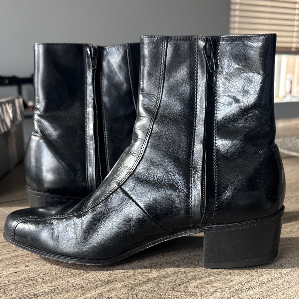 Florsheim Black Leather Side-Zip Ankle Boots